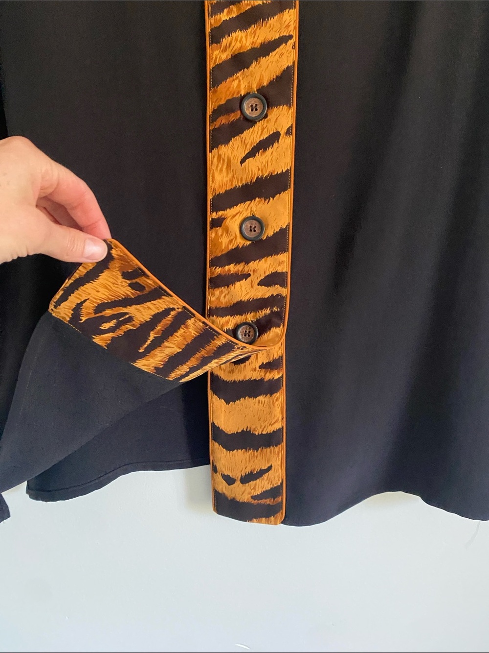 ‘80s Silk Crêpe Tiger Trim Tunic Mini Dress - Picture 7 of 16